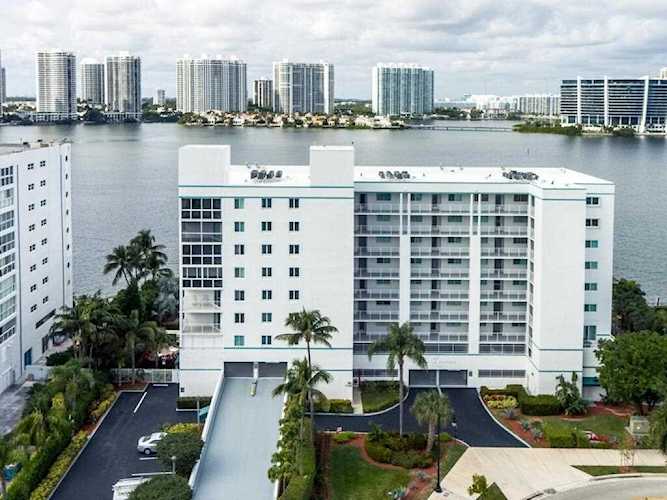 17800 N Bay Rd #301 Sunny Isles Beach, FL 33160