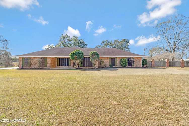 1040 Lanley Shawn Road Arnaudville, LA 70512