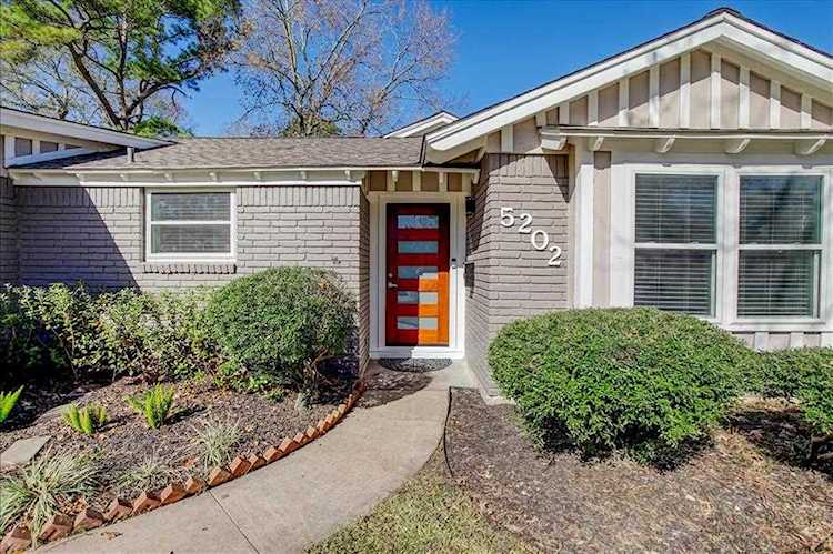 5202 Poinciana Dr Houston, TX 77092