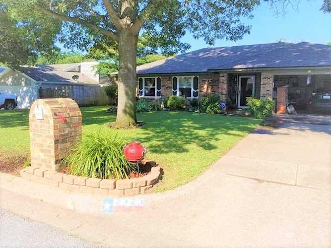 2323 Mockingbird Drive Grapevine, TX 76051
