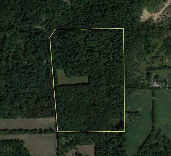 60 Ball Rd Decatur, MI 49045