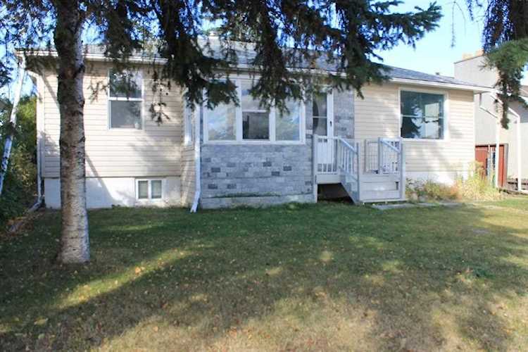 816 69 Ave SW Calgary, AB T2V 0P3