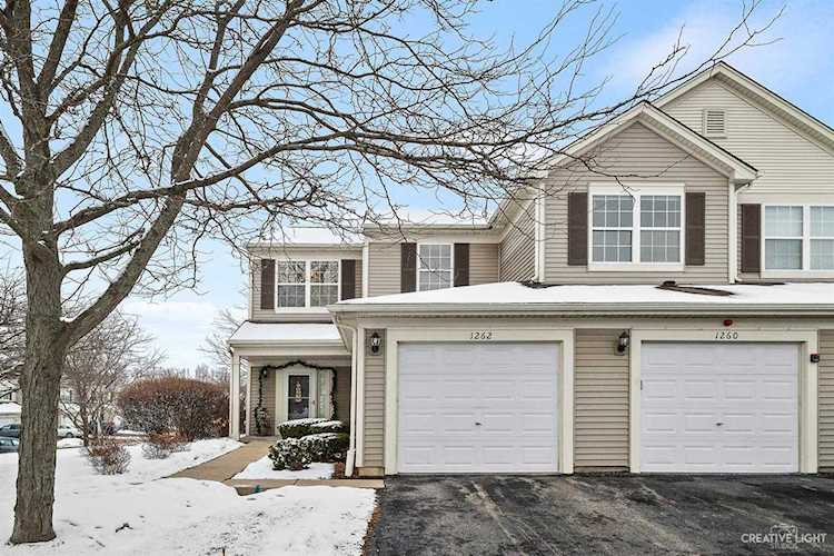 1262 Brookdale Dr #1262 Carpentersville, IL 60110