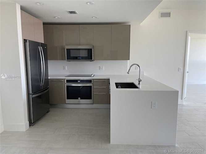 2000 Metropica Way #2111 Sunrise, FL 33323