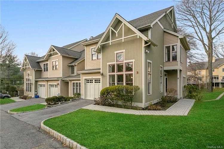 44 Landing Drive Dobbs Ferry, NY 10522