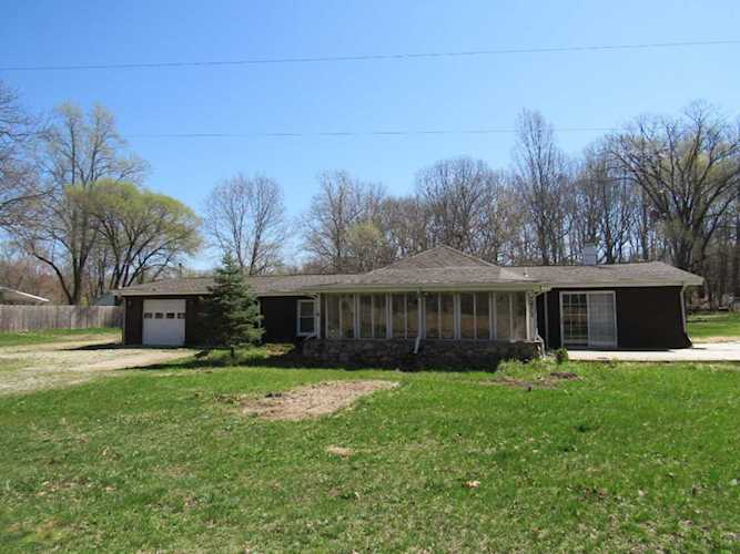 7477 Thornton Dr Stevensville, MI 49127