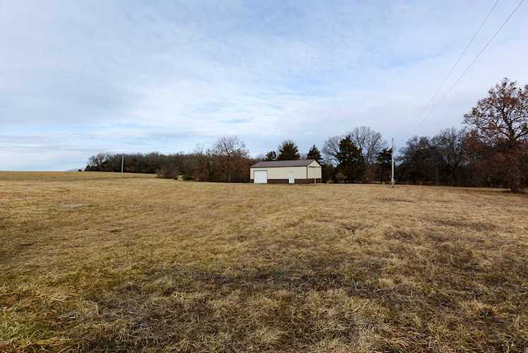 17025 Finch Rd Lebanon, MO 65536