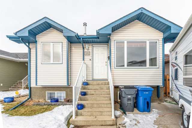 201 Terrace Dr NE Medicine Hat, AB T1C 2