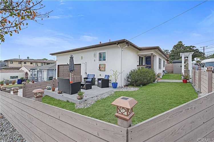 859 Penn Street El Segundo, CA 90245