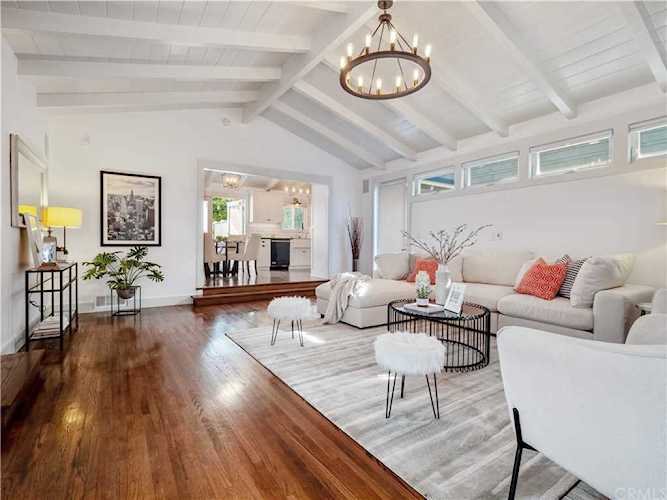 2616 Pine Avenue Manhattan Beach, CA 90266 | MLS SB21005852 Photo 1