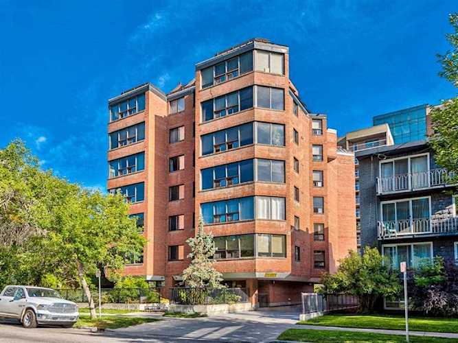 626 15 Ave SW #404 Calgary, AB T2R 0R4
