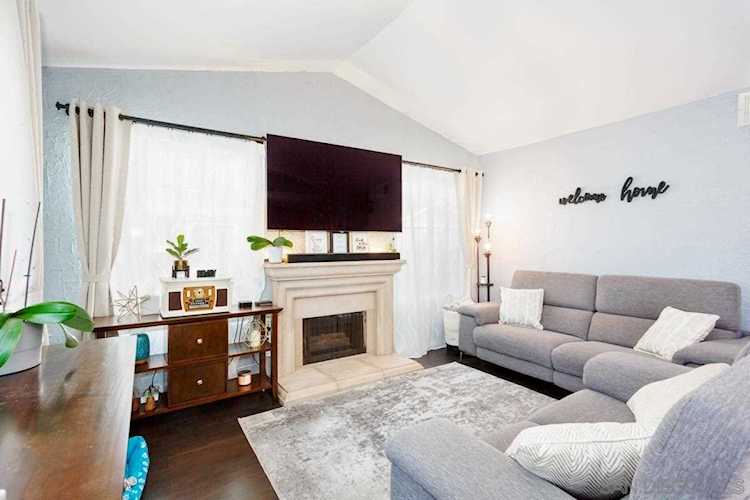 243 Riverview Way, Oceanside, 92057 | MLS#210001554 Photo 1