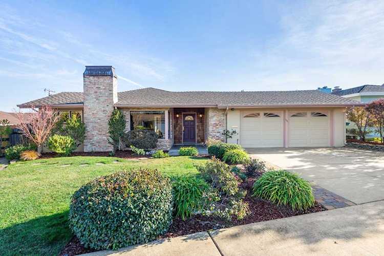 741 Foothill Drive San Mateo, CA 94402