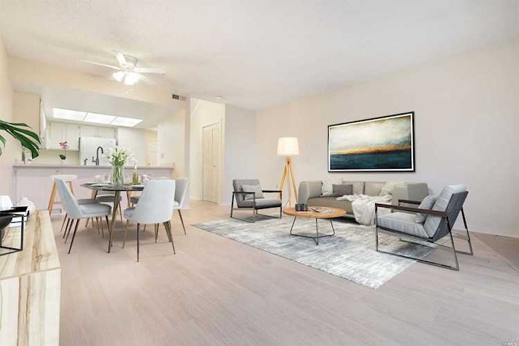 409 North Street Healdsburg, CA 95448