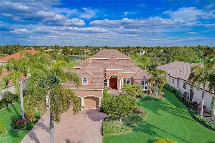 7005 Dominion Ln Lakewood Ranch, FL 34202