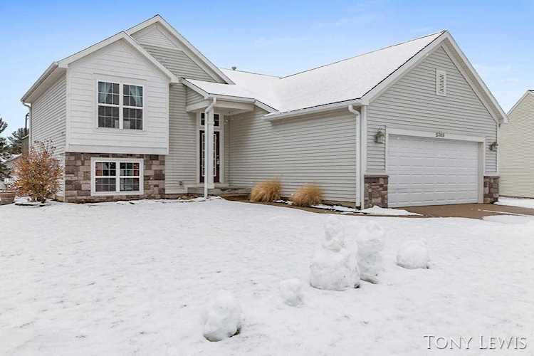 5749 NE Beyhill Dr Belmont, MI 49306 | MLS 21001727 Photo 1