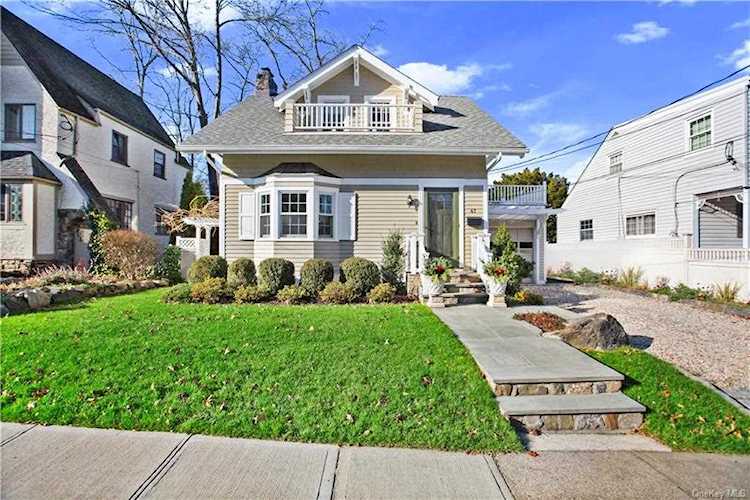 47 Hillcrest Avenue Larchmont, NY 10538 | MLS H6087080 Photo 1