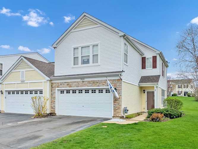 1920 Cobblestone Dr Carpentersville, IL 60110