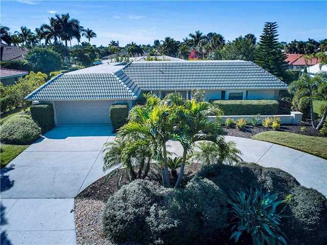 320 Bob White WAY Sarasota, FL 34236