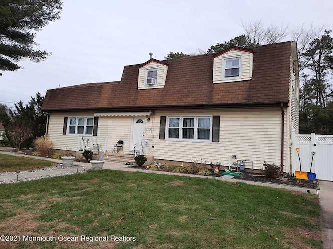 1312 Pemberton Manchester, NJ 08759