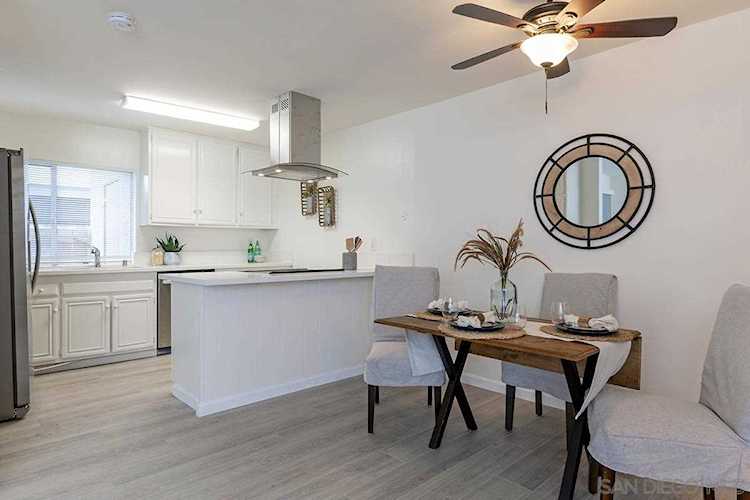 9516 Easter Way San Diego, CA 92121
