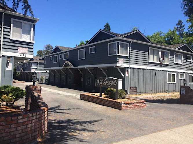 1443 Kentfield Avenue Redwood City, CA 94061