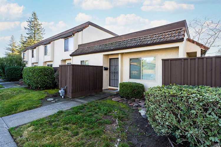 1821 Primavera Drive Santa Rosa, CA 95409