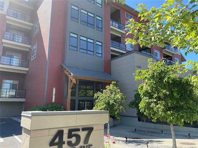 457 West Avenue Kelowna, BC V1Y6J6
