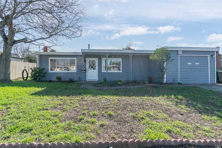 1120 San Domingo Drive Santa Rosa, CA 95404