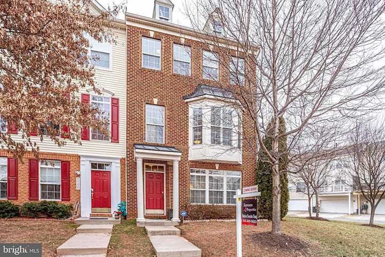 44232 Navajo Dr Ashburn, VA 20147 | MLS ® VALO428396 Photo 1