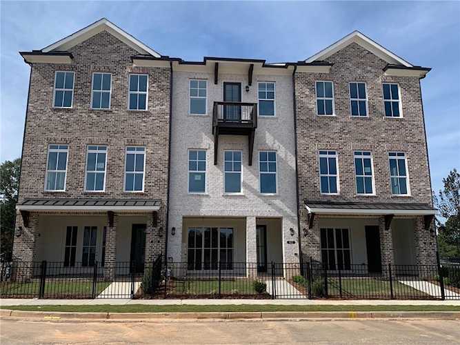 512 Clover Ln Alpharetta, GA 30009