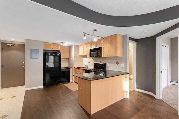 1424 22 Ave SW #207 Calgary, AB T2T 0R5