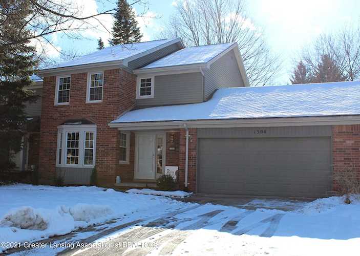 1304 Glenmeadow Ln East Lansing, MI 48823