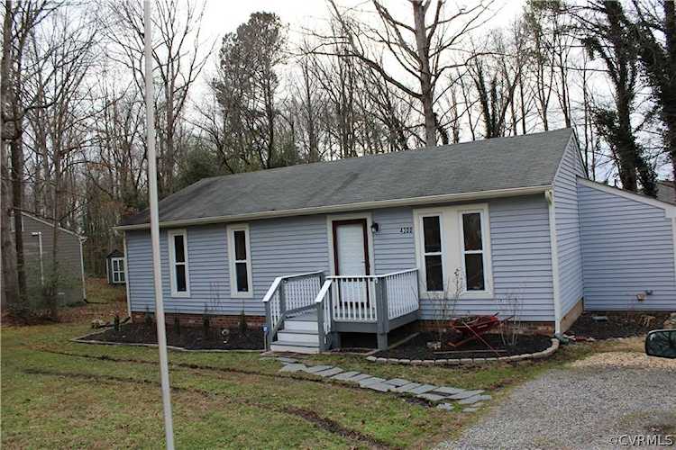 4300 Bridgewood Rd Midlothian, VA 23112