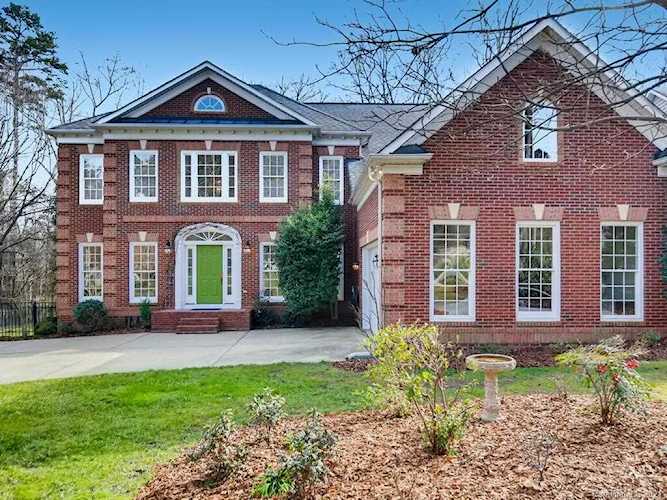 125 Dunraven Ct Matthews, NC 28104