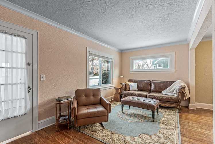 5256 Chicago Avenue Minneapolis, MN 55417
