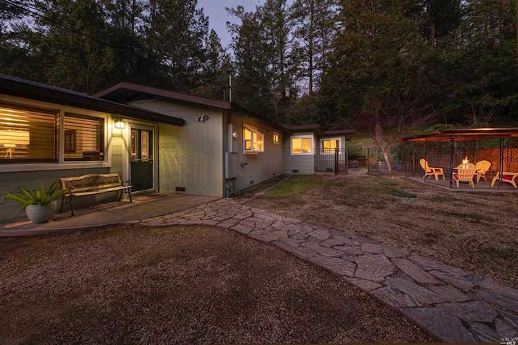 3215 Canyon Creek Lane Santa Rosa, CA 95404