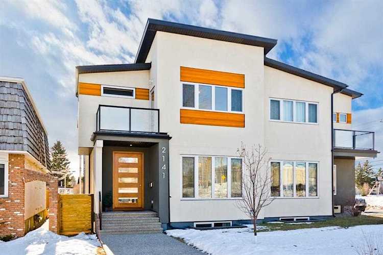 2141 52 Ave SW Calgary, AB T3E 1K4