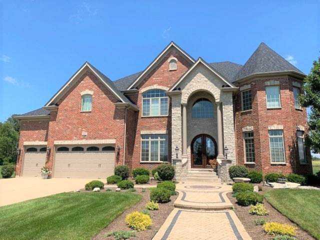 5865 Whitetail Ridge Dr Yorkville, IL 60560