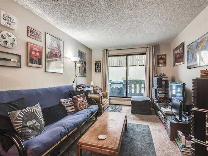 3911 1 St NE #7 Calgary, AB T2E 3E2