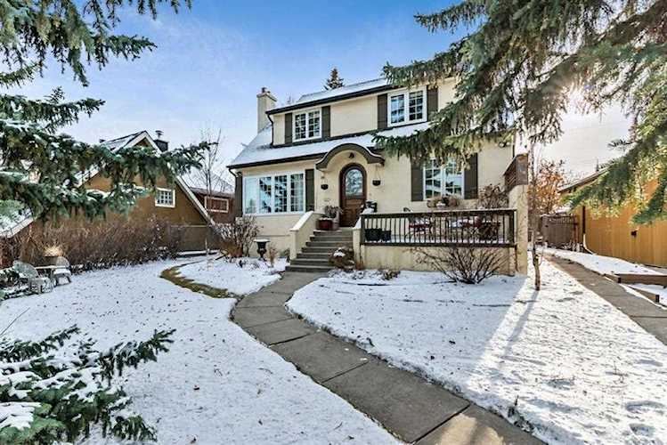527 Sunderland Ave SW Calgary, AB T3C 2K5