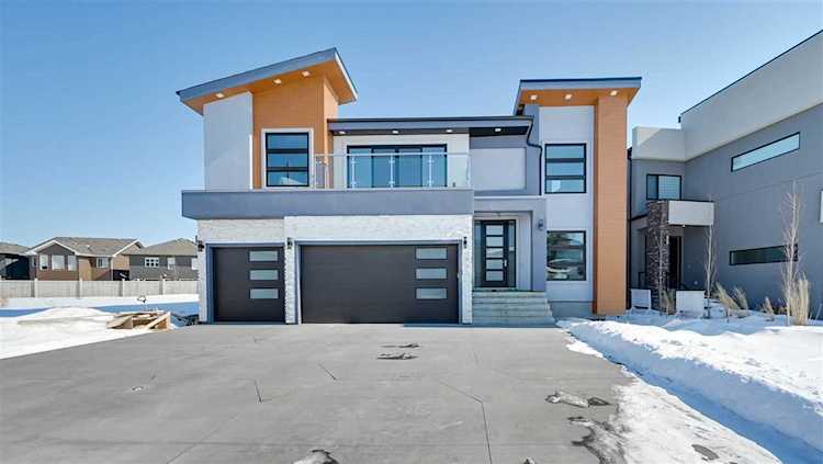 1311 Clement Court Edmonton, AB T6M 0C9