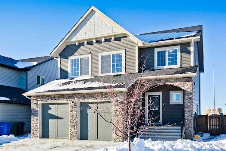 149 Rainbow Falls Heath Chestermere, AB T1X 0S7