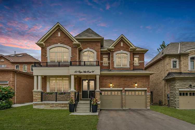 451 W Elgin Mills Rd Richmond Hill, ON L4C0Y8