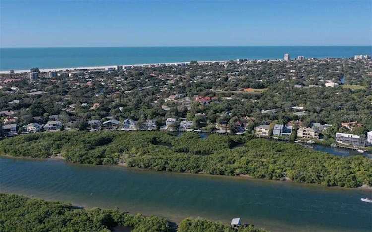 5232 Siesta Cove Dr Sarasota, FL 34242