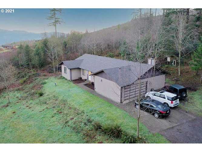 24905 NE Hinness Rd Brush Prairie, WA 98606