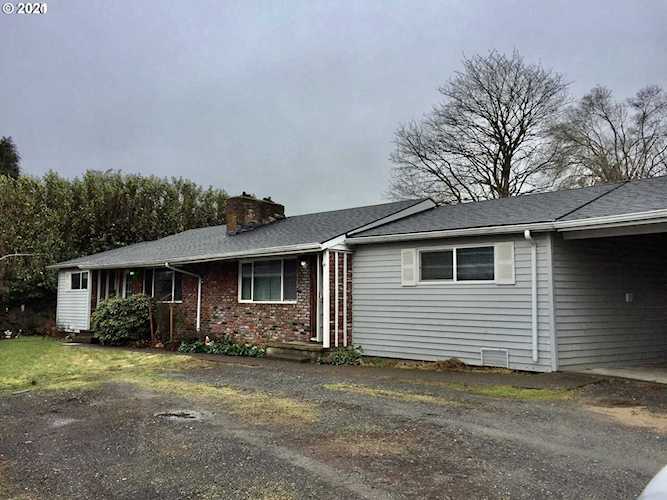719 34th St Washougal, WA 98671
