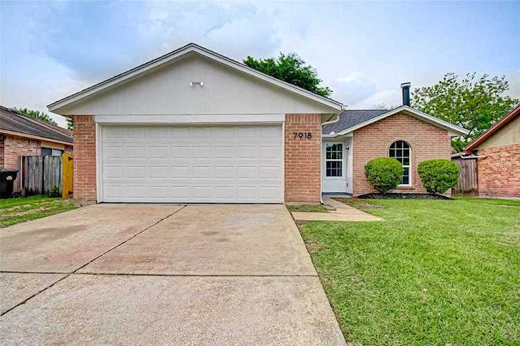 7918 Battleoak Dr Houston, TX 77040