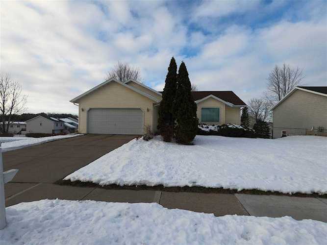 642 Eaglewatch Dr Deforest, WI 53532