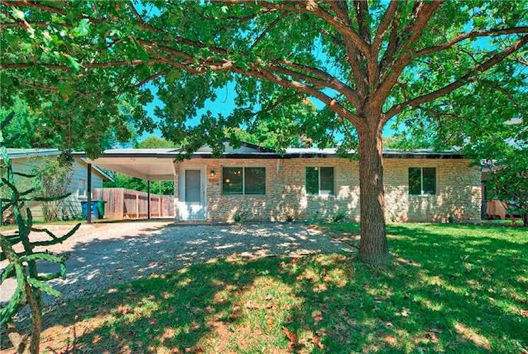 4902 Gladeview DR #A Austin, TX 78745